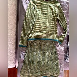 MISSONI WOOL SUIT OR TOP AND SKIRT, SIZE 42(8)